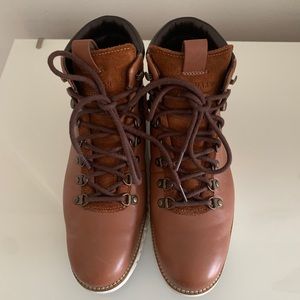 Cole haan boots neutral.